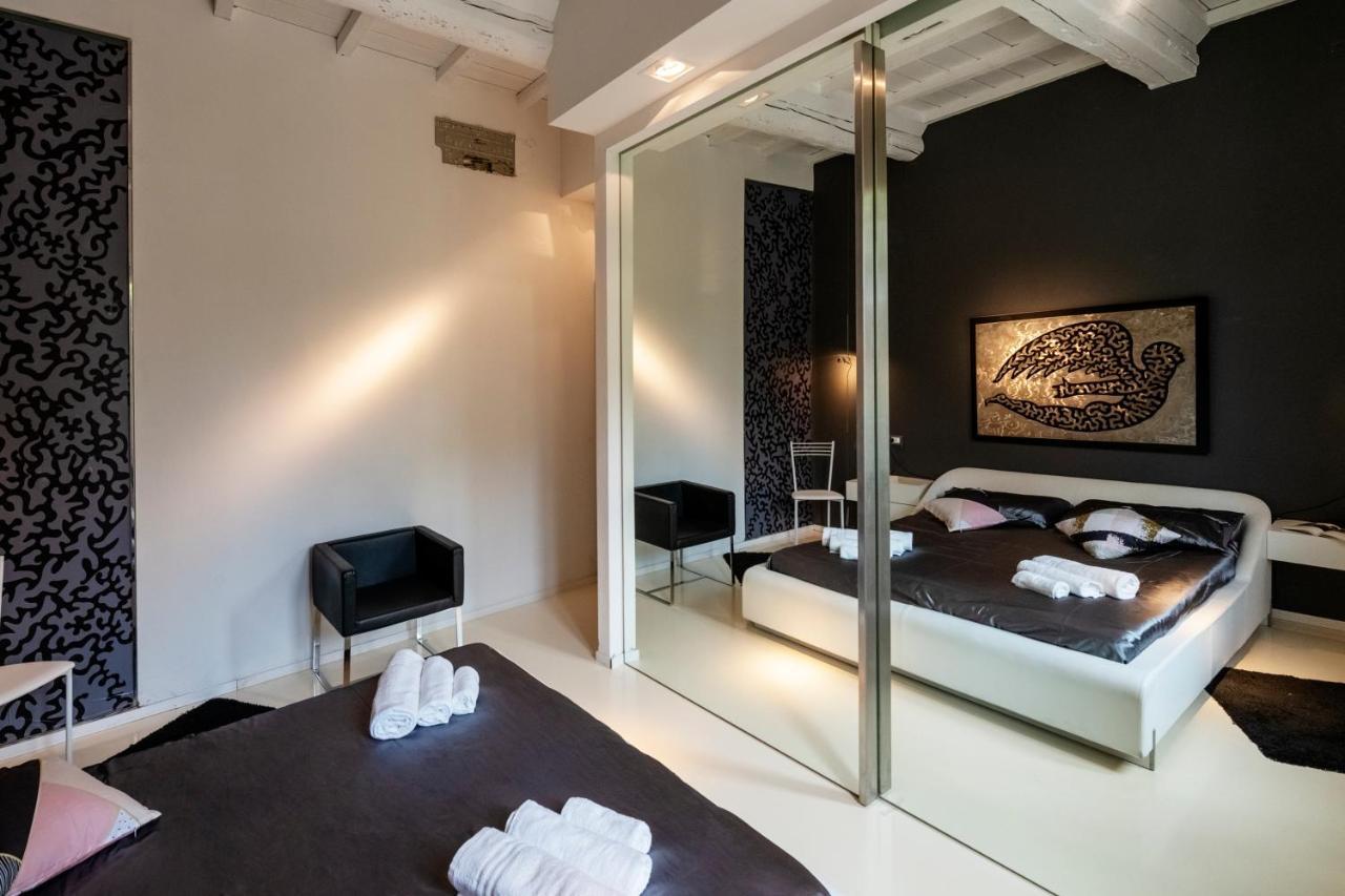 Вилла Charming Flat In Centro A Ferrara Con Posto Auto Экстерьер фото