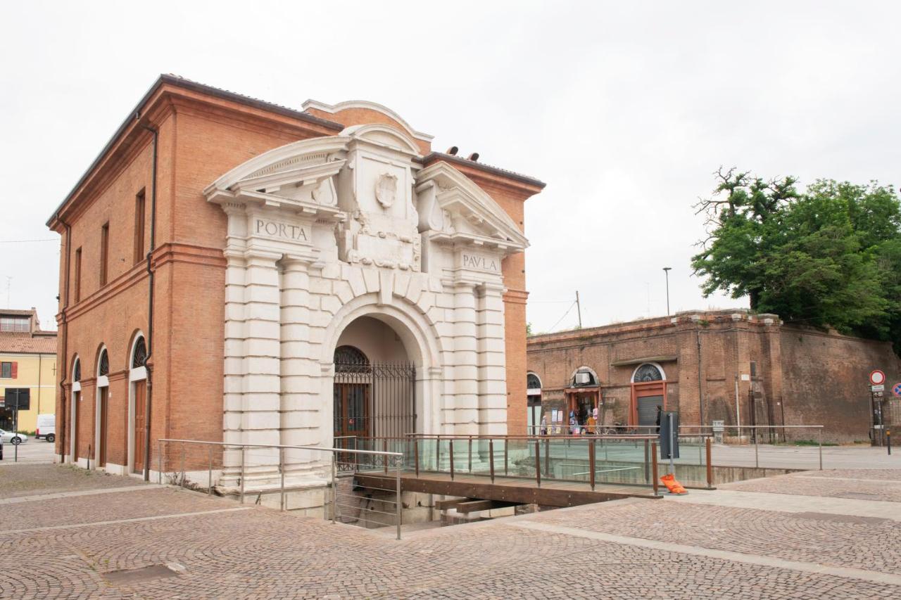 Вилла Charming Flat In Centro A Ferrara Con Posto Auto Экстерьер фото